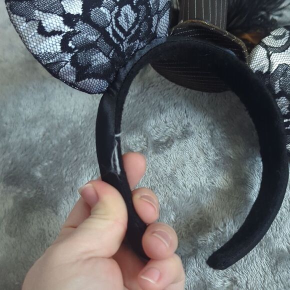 Disney 2019. Minnie mouse black and silver top hat ears - Picture 8 of 8